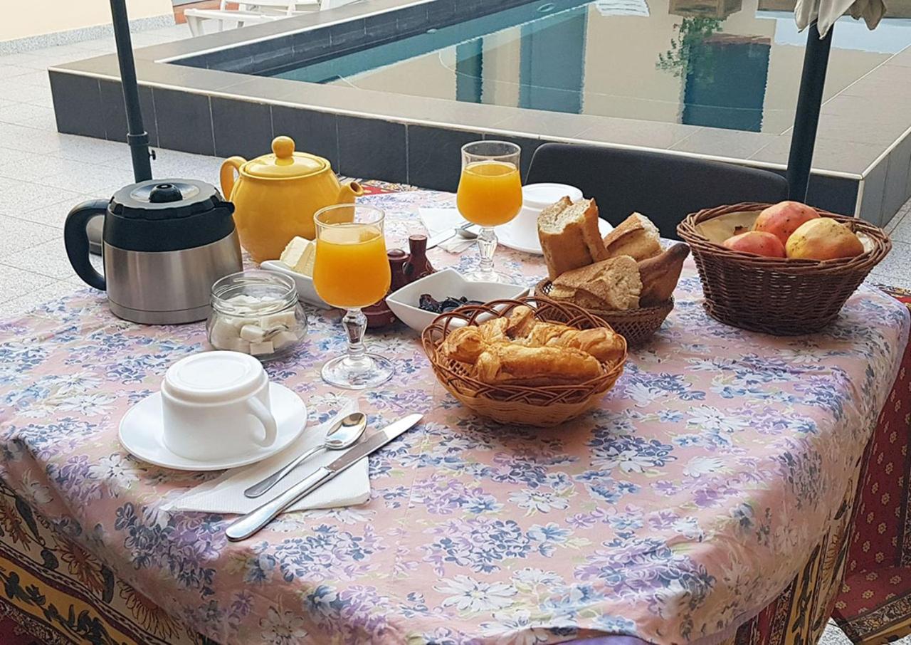 Chez Fatima Et Herve 소모네 외부 사진